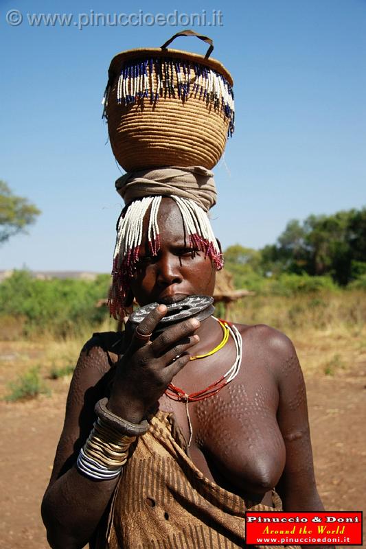 Ethiopia - Tribu etnia Mursi - 28.jpg